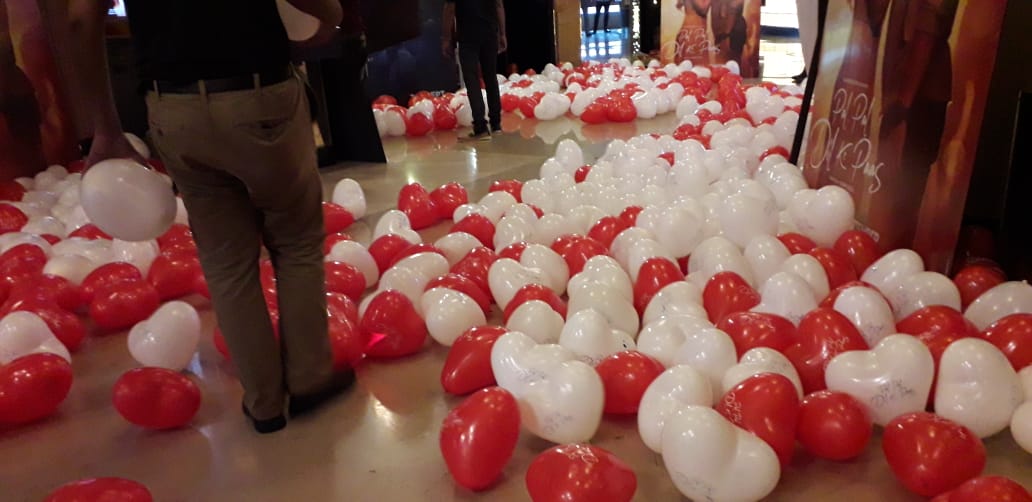 dance party balloon decoration